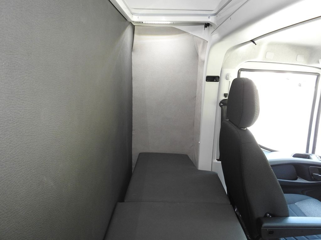 Iveco DAILY 35S18 NEUE PRITSCHE PLANE 8 PALETTEN  A/C  в лизинг Iveco DAILY 35S18 NEUE PRITSCHE PLANE 8 PALETTEN  A/C: фото 28