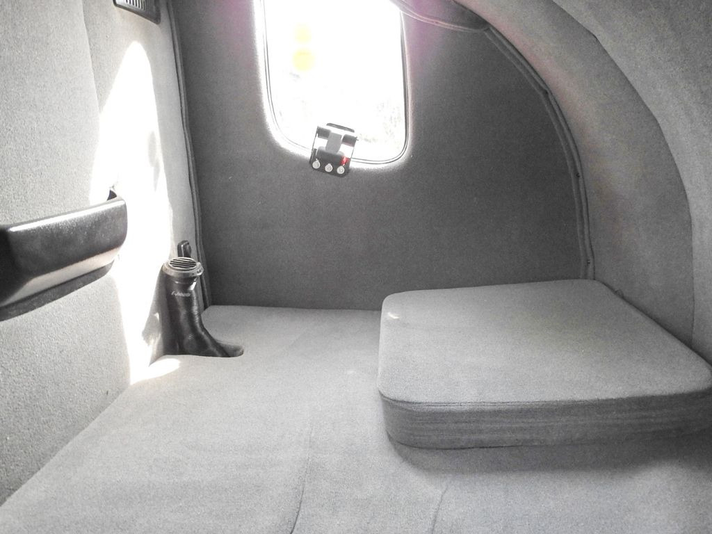 Iveco DAILY 35S18 PRITSCHE PLANE 10 PALETTEN WEBASTO  в лизинг Iveco DAILY 35S18 PRITSCHE PLANE 10 PALETTEN WEBASTO: фото 31