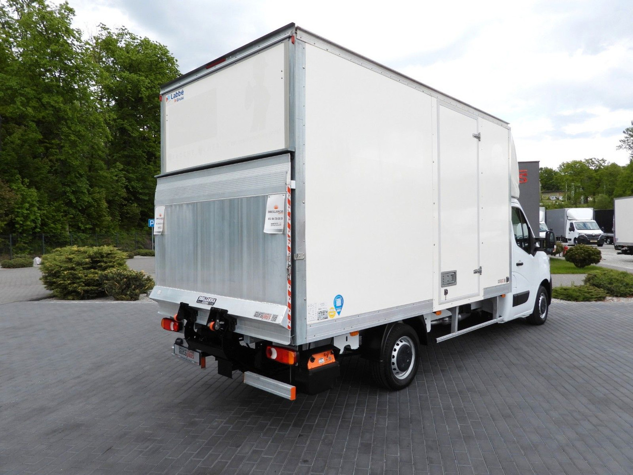 Renault MASTER KOFFER AUFZUG 8 PALETTEN TEMPOMAT A/C LED Renault MASTER KOFFER AUFZUG 8 PALETTEN TEMPOMAT A/C LED - Фургон с закрытым кузовом: фото 3 Renault MASTER KOFFER AUFZUG 8 PALETTEN TEMPOMAT A/C LED Renault MASTER KOFFER AUFZUG 8 PALETTEN TEMPOMAT A/C LED - Фургон с закрытым кузовом: фото 3