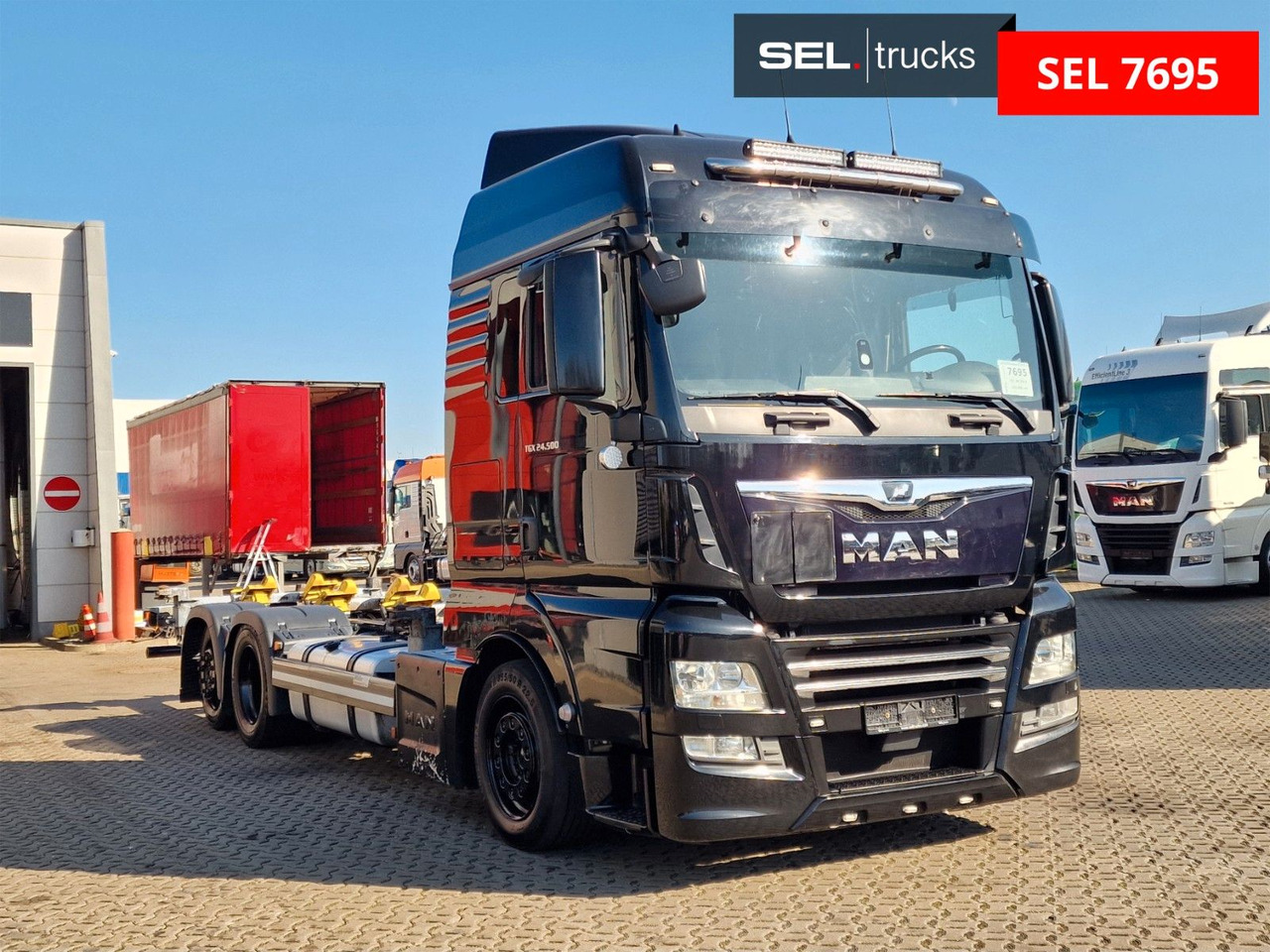 MAN TGX 24.500 6X2-2 LL-U / Intarder / Xeno / LOW KM - Грузовик-контейнеровоз/ Сменный кузов: фото 3 MAN TGX 24.500 6X2-2 LL-U / Intarder / Xeno / LOW KM - Грузовик-контейнеровоз/ Сменный кузов: фото 3