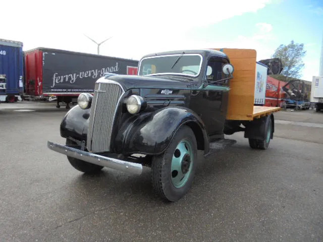 Chevrolet 1 1/2 TON FLATBED - Грузовик бортовой/ Платформа: фото 1 Chevrolet 1 1/2 TON FLATBED - Грузовик бортовой/ Платформа: фото 1