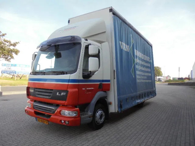DAF LF 45 - Тентованный грузовик: фото 1 DAF LF 45 - Тентованный грузовик: фото 1