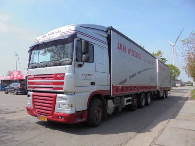 DAF XF 105 FAK 410 8X2 TRIPLE APK TUV 02-2025 - Тентованный грузовик: фото 1 DAF XF 105 FAK 410 8X2 TRIPLE APK TUV 02-2025 - Тентованный грузовик: фото 1