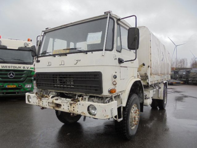 DAF YAD 4442 NT 4X4 - Тентованный грузовик: фото 1 DAF YAD 4442 NT 4X4 - Тентованный грузовик: фото 1