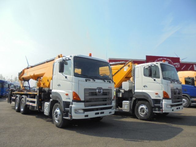 Hino 700 6X4 2IN STOCK - Грузовик с подъемником: фото 1