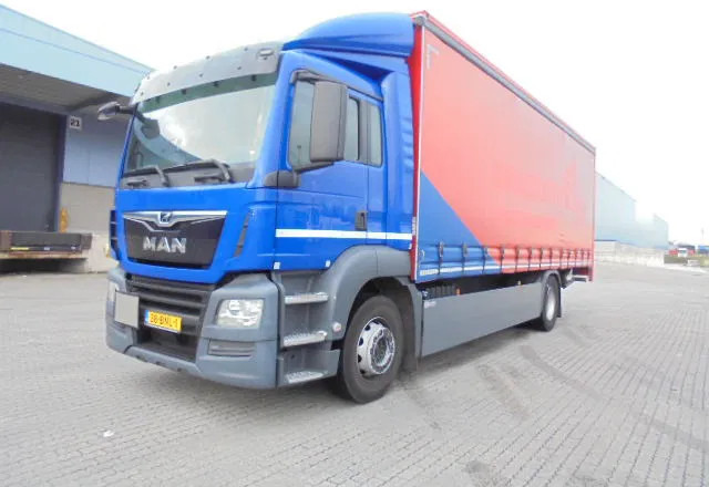 MAN TGS 18-360 - Тентованный грузовик: фото 1 MAN TGS 18-360 - Тентованный грузовик: фото 1