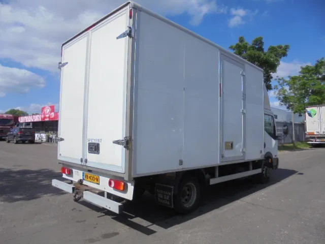 Nissan Cabstar 35.14 - Фургон с закрытым кузовом: фото 4 Nissan Cabstar 35.14 - Фургон с закрытым кузовом: фото 4