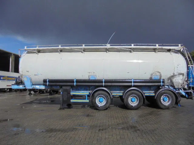 SPITZER BP SK 50 - Полуприцеп-цистерна: фото 2 SPITZER BP SK 50 - Полуприцеп-цистерна: фото 2