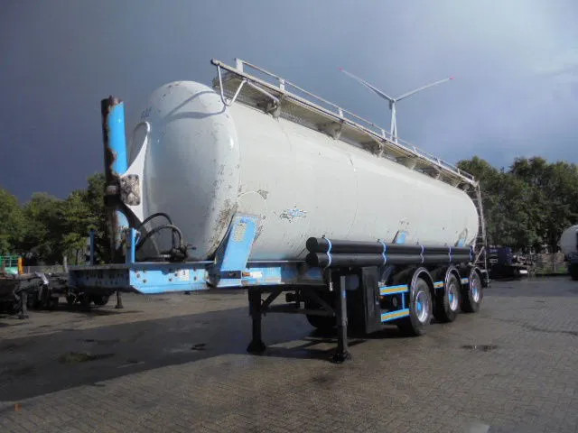 SPITZER BP SK 50 - Полуприцеп-цистерна: фото 1 SPITZER BP SK 50 - Полуприцеп-цистерна: фото 1