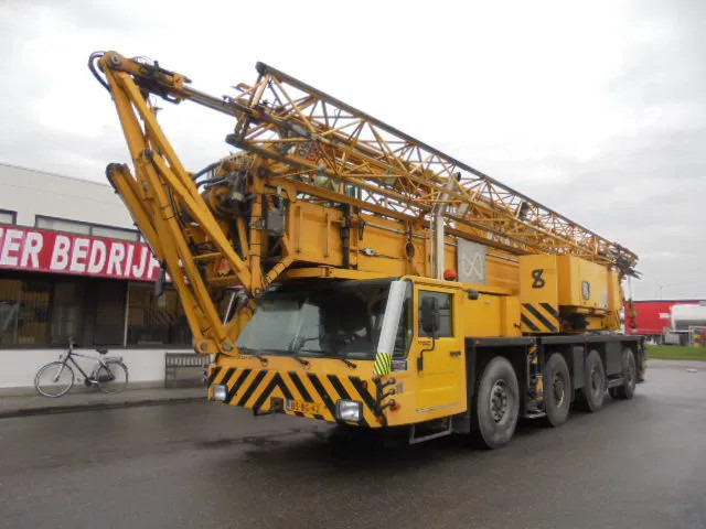 Spierings SK488 AT4 - Башенный кран: фото 1 Spierings SK488 AT4 - Башенный кран: фото 1