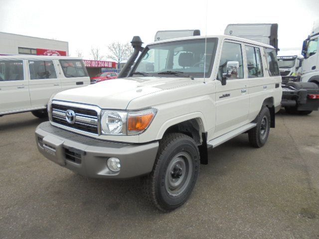 Новый Легковой автомобиль Toyota Land Cruiser NEW UNUSED LX V6: фото 1