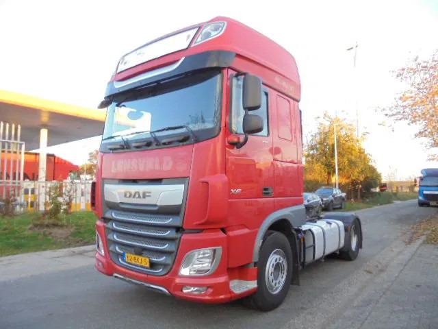 DAF XF 450 SUPER SPACE CAB + HYDRAULIEK APK -TUV 21-10-2025 - Тягач: фото 1
