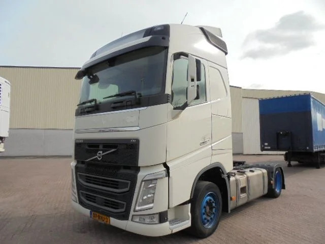 Тягач Volvo FH 420: фото 1