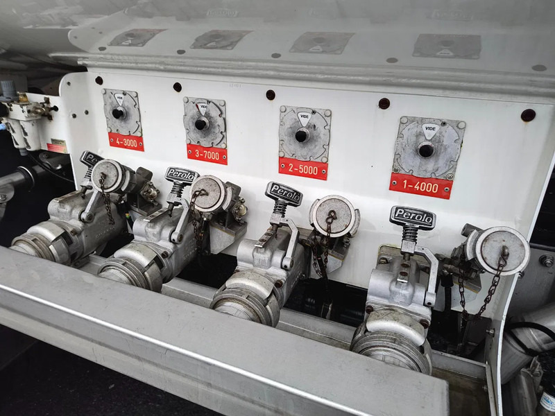 MAN TGM 26.340 19000L FUEL/CARBURANT - 4 COMP в лизинг MAN TGM 26.340 19000L FUEL/CARBURANT - 4 COMP: фото 16