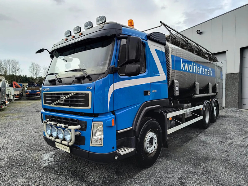 Volvo FM 420 17000L INSULATED INOX TANK - 2 COMPARTMENTS - Грузовик-цистерна: фото 1 Volvo FM 420 17000L INSULATED INOX TANK - 2 COMPARTMENTS - Грузовик-цистерна: фото 1