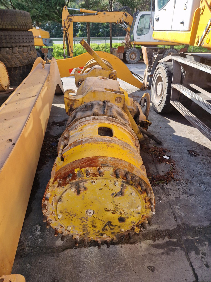 EJE TRASERO KOMATSU KWA055HD-4  - Ось и запчасти для Строительной техники: фото 1