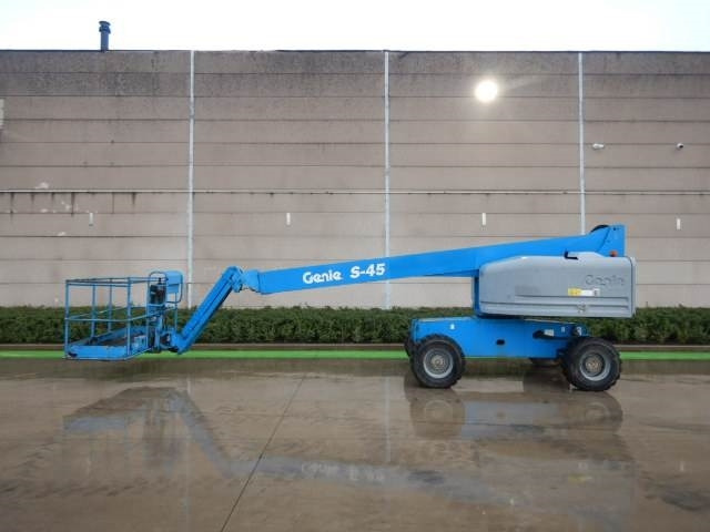 Genie S45 - Телескопический подъемник: фото 1 Genie S45 - Телескопический подъемник: фото 1