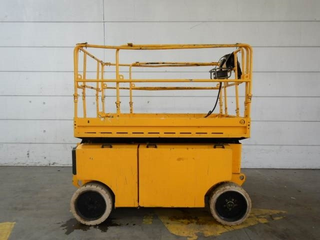 Iteco IT10151 - Ножничный подъемник: фото 1 Iteco IT10151 - Ножничный подъемник: фото 1