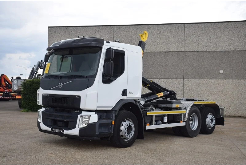 Volvo FE 320 - Крюковой мультилифт: фото 2 Volvo FE 320 - Крюковой мультилифт: фото 2