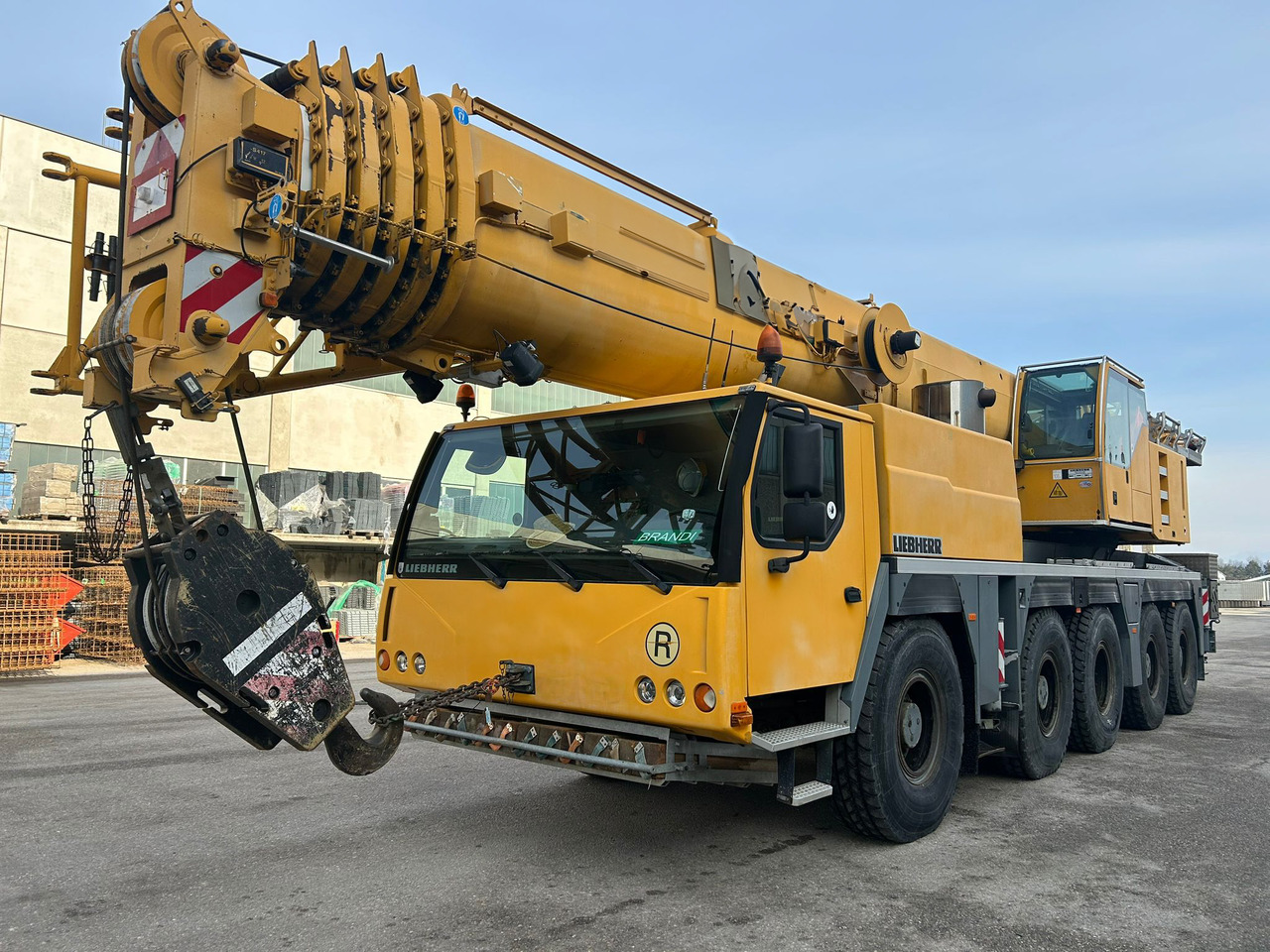LIEBHERR LTM 1130-5.1 - Строительная техника: фото 1