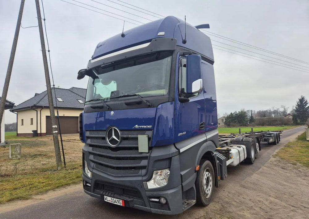Mercedes-Benz Actros 2542 JUMBO Zestaw Euro 6 - Грузовик-шасси: фото 1 Mercedes-Benz Actros 2542 JUMBO Zestaw Euro 6 - Грузовик-шасси: фото 1