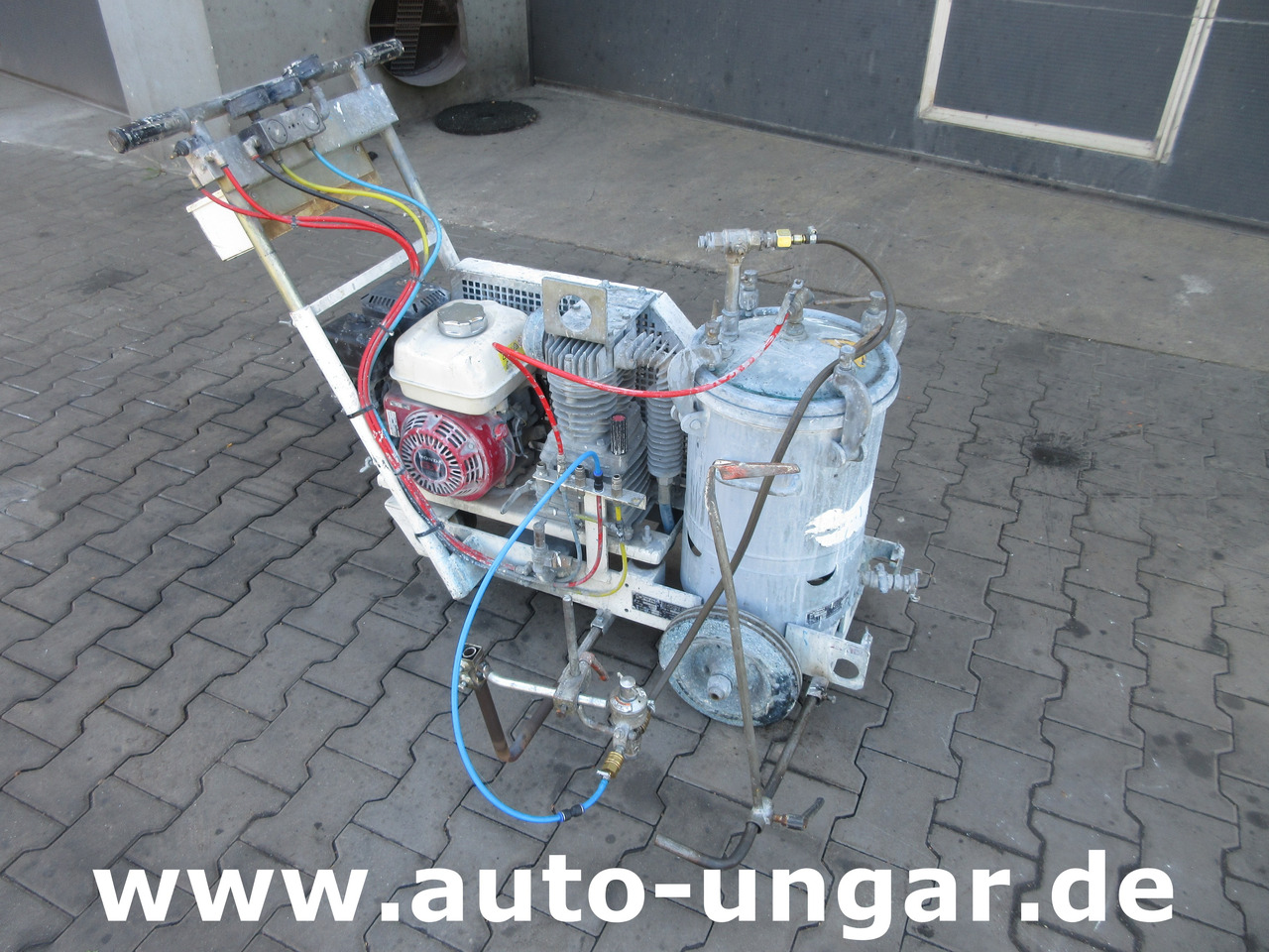 Hofmann H5-1 Straßenmarkierungsmaschine Roadmarking Machine Graco Markiermaschine - Асфальтоукладочная техника: фото 1 Hofmann H5-1 Straßenmarkierungsmaschine Roadmarking Machine Graco Markiermaschine - Асфальтоукладочная техника: фото 1