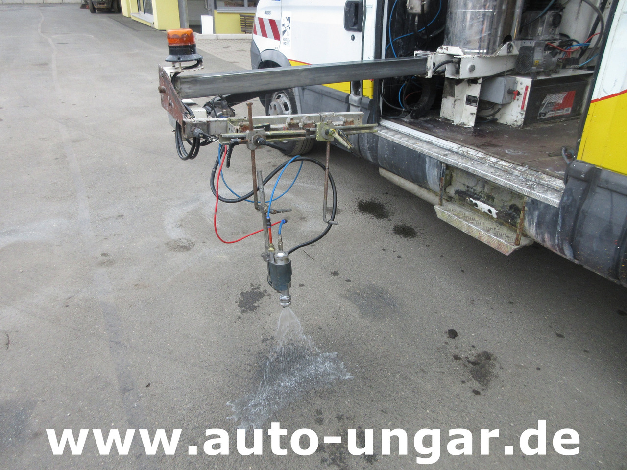 Iveco 50C15 Jetline Graco LineLazer Markiermaschine Hofmann Roadmarking Machine - Асфальтоукладочная техника: фото 3 Iveco 50C15 Jetline Graco LineLazer Markiermaschine Hofmann Roadmarking Machine - Асфальтоукладочная техника: фото 3