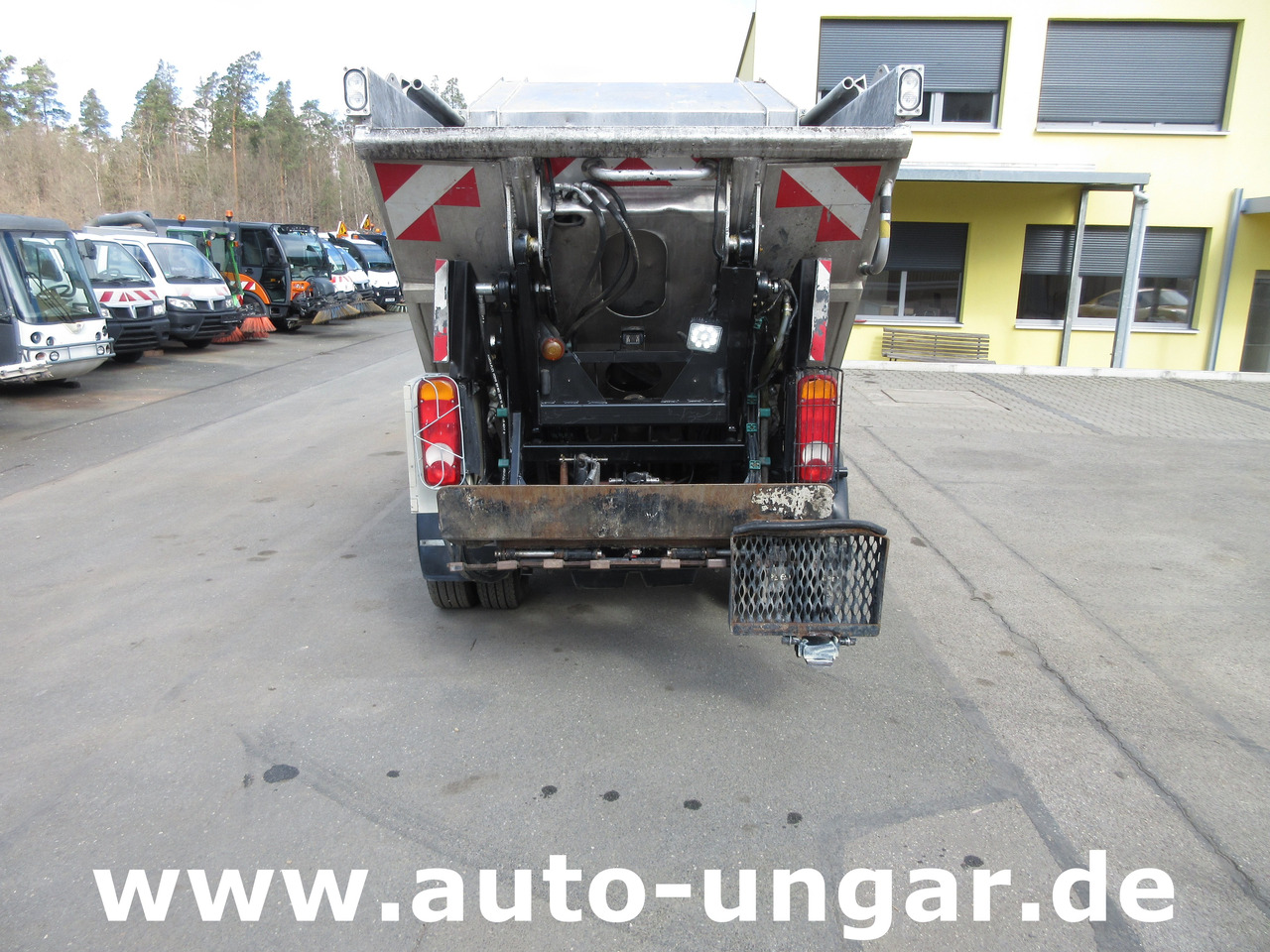 Renault Maxity Müllwagen 3.500kg Lifter Presse Kipper Tritt - Мусоровоз: фото 5 Renault Maxity Müllwagen 3.500kg Lifter Presse Kipper Tritt - Мусоровоз: фото 5