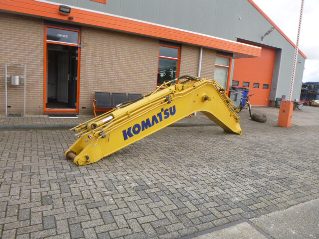 KOMATSU PC170-PC180-PC190 - Стрела для Гусеничных экскаваторов: фото 1 KOMATSU PC170-PC180-PC190 - Стрела для Гусеничных экскаваторов: фото 1