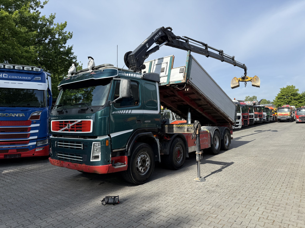 Volvo FM12 420 8X4 Kipper Kran Hiab 192-4 - Самосвал, Автоманипулятор: фото 1 Volvo FM12 420 8X4 Kipper Kran Hiab 192-4 - Самосвал, Автоманипулятор: фото 1