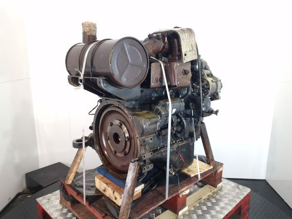 Komatsu/Cummins S4D102E-1/4BT3.9 Engine (Plant) - Двигатель для Строительной техники: фото 1