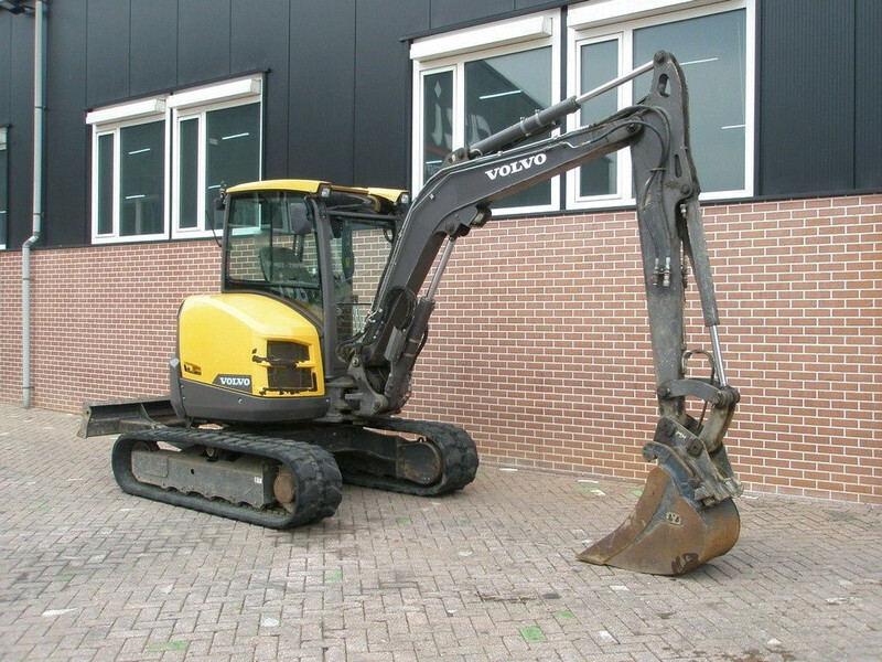 Volvo ECR50D - Мини-экскаватор: фото 3 Volvo ECR50D - Мини-экскаватор: фото 3
