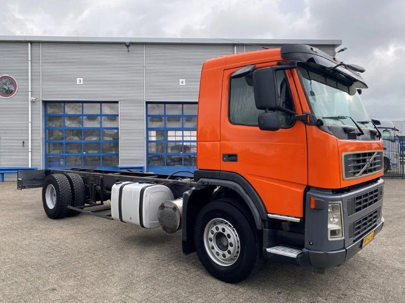 Volvo FM9-260 / HYDRAULICS / NL TRUCK / AUTOMATIC / EURO-3 / 2005 - Грузовик-шасси: фото 2 Volvo FM9-260 / HYDRAULICS / NL TRUCK / AUTOMATIC / EURO-3 / 2005 - Грузовик-шасси: фото 2