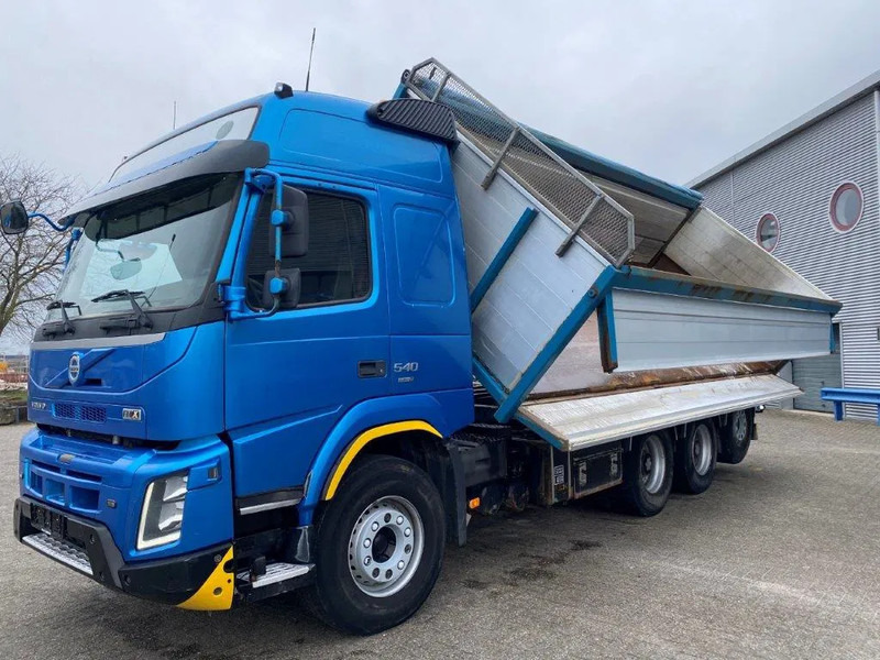 Volvo FMX 540 / 8X4 / BIG AXLE / 3 SIDE TIPPER / ASPHALT SNIP / LIFT+LENKACHSE / FULL-AIR / AUTOMATIC / EURO-6 / 2016 - Самосвал: фото 1 Volvo FMX 540 / 8X4 / BIG AXLE / 3 SIDE TIPPER / ASPHALT SNIP / LIFT+LENKACHSE / FULL-AIR / AUTOMATIC / EURO-6 / 2016 - Самосвал: фото 1