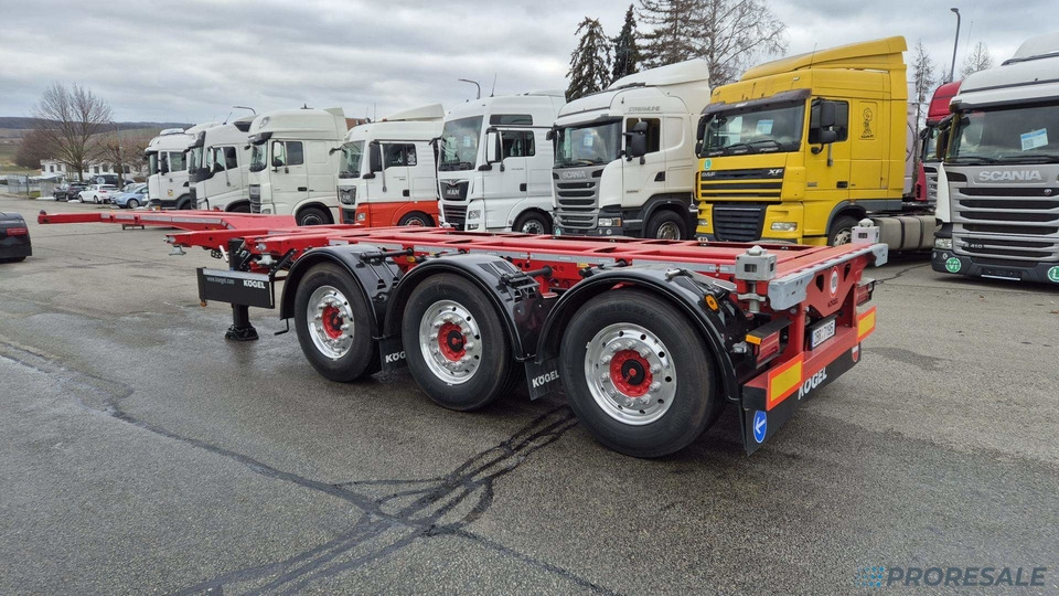 KÖGEL S 24 PORT 45 TRIPLEX - kontejnerový návěs 20 - 45 - Полуприцеп-контейнеровоз/ Сменный кузов: фото 1 KÖGEL S 24 PORT 45 TRIPLEX - kontejnerový návěs 20 - 45 - Полуприцеп-контейнеровоз/ Сменный кузов: фото 1