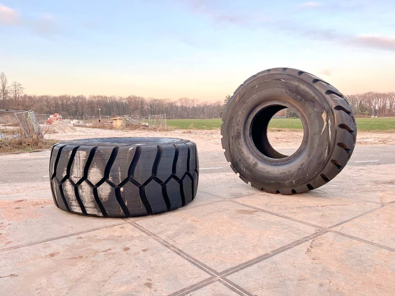 Michelin X Mine D2 45/65R45 Tyre x 2 - Шины и диски для Строительной техники: фото 1 Michelin X Mine D2 45/65R45 Tyre x 2 - Шины и диски для Строительной техники: фото 1