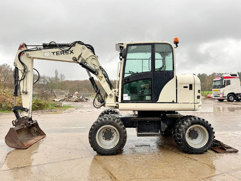 Terex TW85 - Quick Coupler / Hammer Lines - Колёсный экскаватор: фото 1 Terex TW85 - Quick Coupler / Hammer Lines - Колёсный экскаватор: фото 1