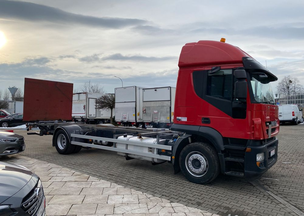 Iveco STRALIS S 36 AT 190 / BDF / DŁUGA RAMA 7.72M / E5 / SYPIALKA / - Грузовик-шасси: фото 1
