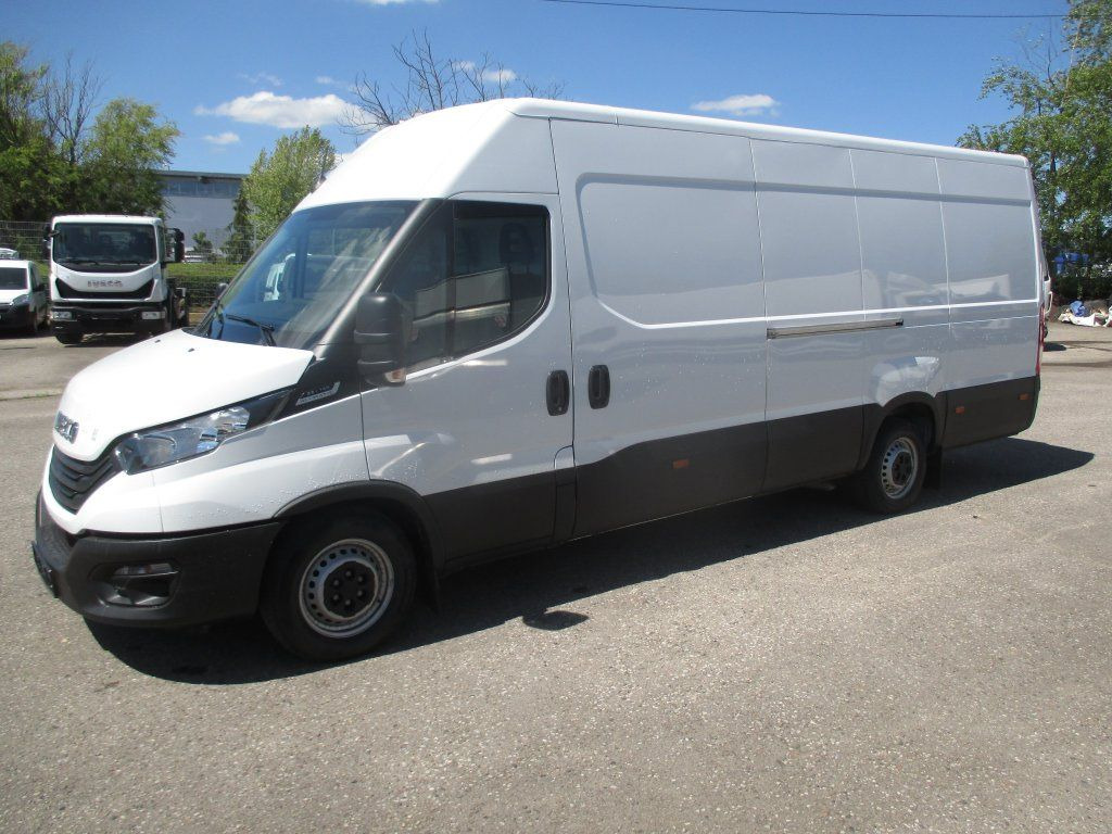 Iveco 35S14 Maxi - Цельнометаллический фургон: фото 1 Iveco 35S14 Maxi - Цельнометаллический фургон: фото 1