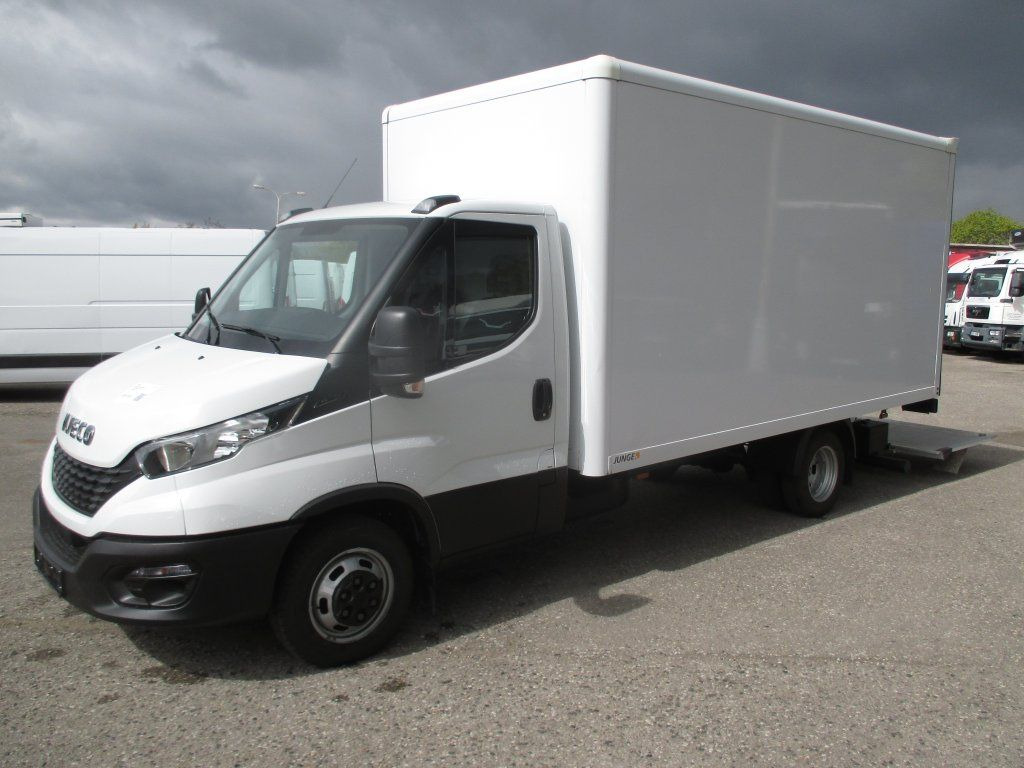 Iveco Daily 35C16 - Фургон с закрытым кузовом: фото 1 Iveco Daily 35C16 - Фургон с закрытым кузовом: фото 1