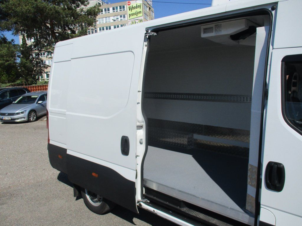 Iveco Daily 35S16 2.3L - Фургон-рефрижератор: фото 5 Iveco Daily 35S16 2.3L - Фургон-рефрижератор: фото 5