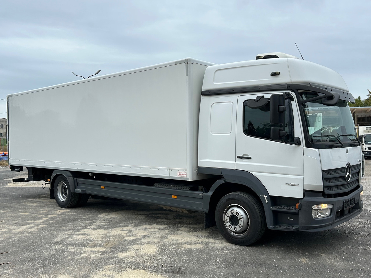 MERCEDES-BENZ ATEGO 1230 / BIGSPACE / 2020 / KOFFER 19 EPAL / LBW 2T - Грузовик с закрытым кузовом: фото 4 MERCEDES-BENZ ATEGO 1230 / BIGSPACE / 2020 / KOFFER 19 EPAL / LBW 2T - Грузовик с закрытым кузовом: фото 4