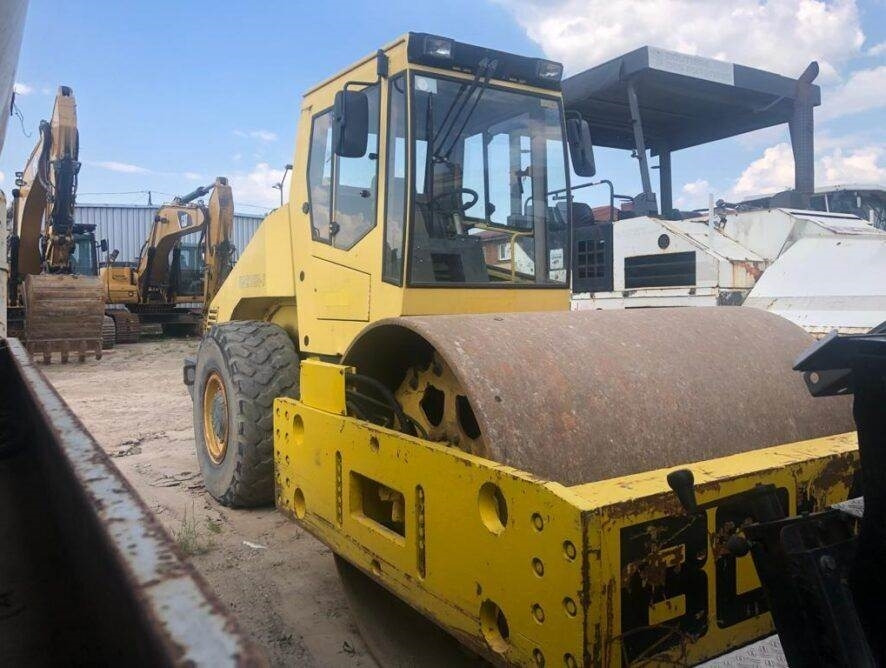 Bomag BW216 D-3 - Компактор: фото 1 Bomag BW216 D-3 - Компактор: фото 1