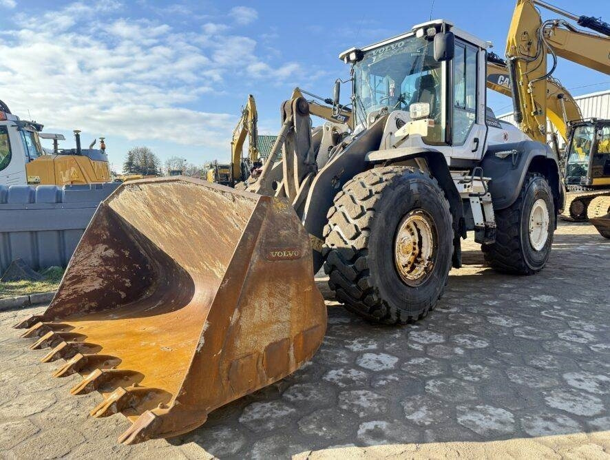 Volvo L120H  - Колёсный погрузчик: фото 1