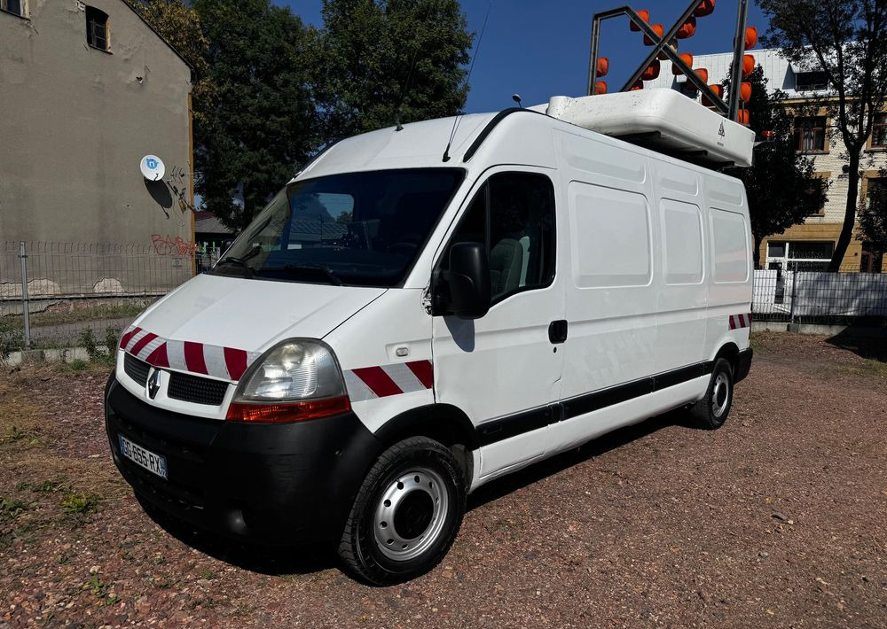 Renault Master L3H2 Długi Long Maxi Oświetlenie Ostrzegawcze Roboty Drogowe - Цельнометаллический фургон: фото 1 Renault Master L3H2 Długi Long Maxi Oświetlenie Ostrzegawcze Roboty Drogowe - Цельнометаллический фургон: фото 1