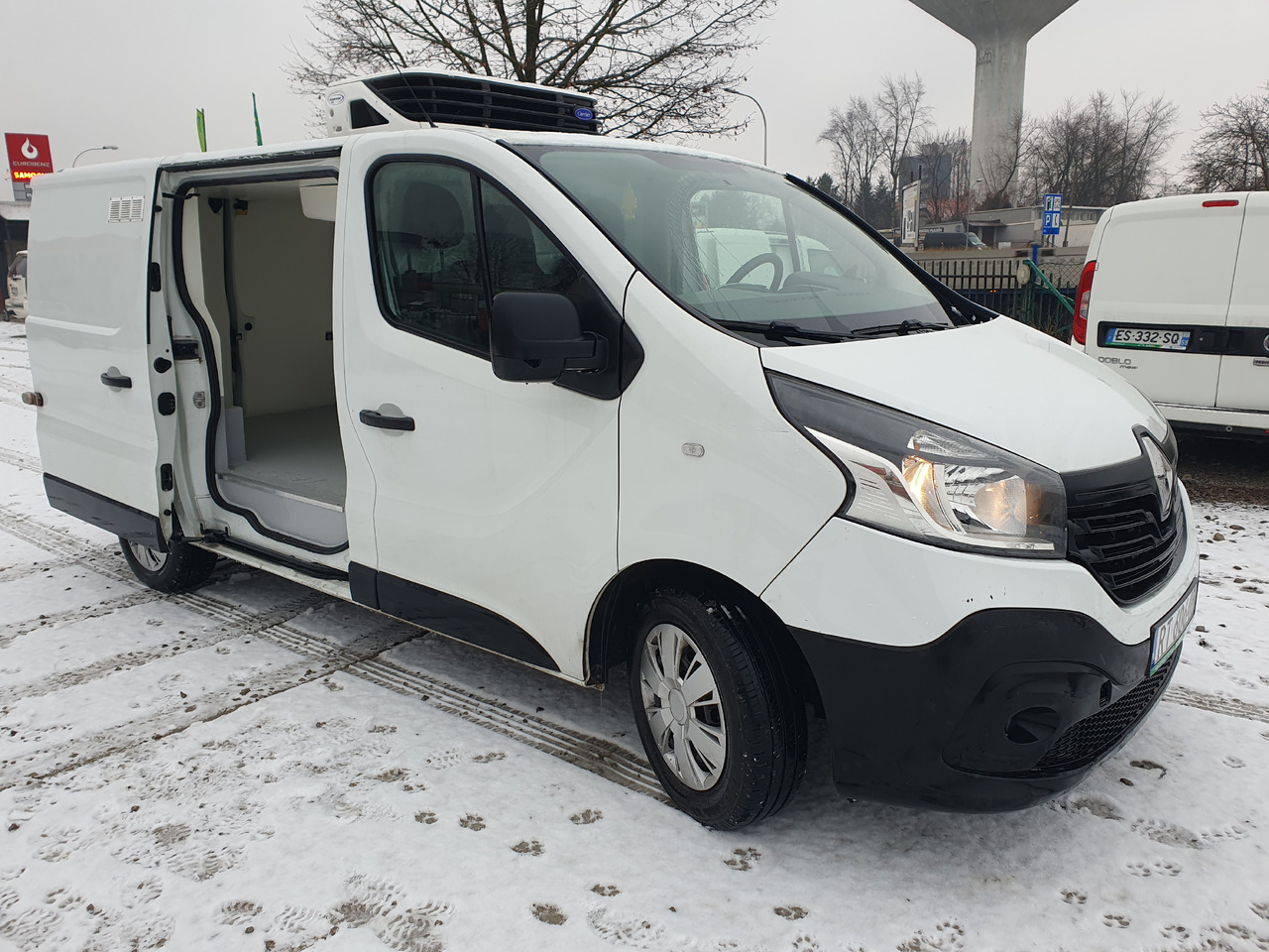 Renault TRAFIC 1,6 125 KM CARRIER+230 V GRZEJE / CHLODZI KLIMA NAVI EURO6 - Фургон-рефрижератор: фото 1 Renault TRAFIC 1,6 125 KM CARRIER+230 V GRZEJE / CHLODZI KLIMA NAVI EURO6 - Фургон-рефрижератор: фото 1