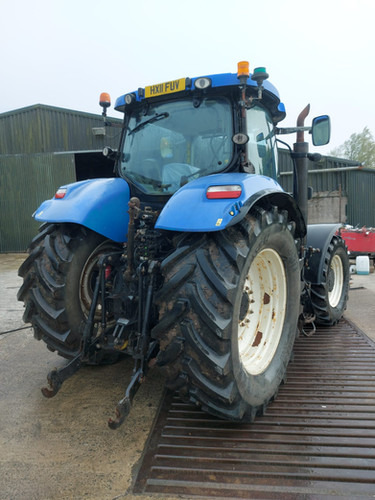 2011 New Holland T7040 - Трактор: фото 1 2011 New Holland T7040 - Трактор: фото 1