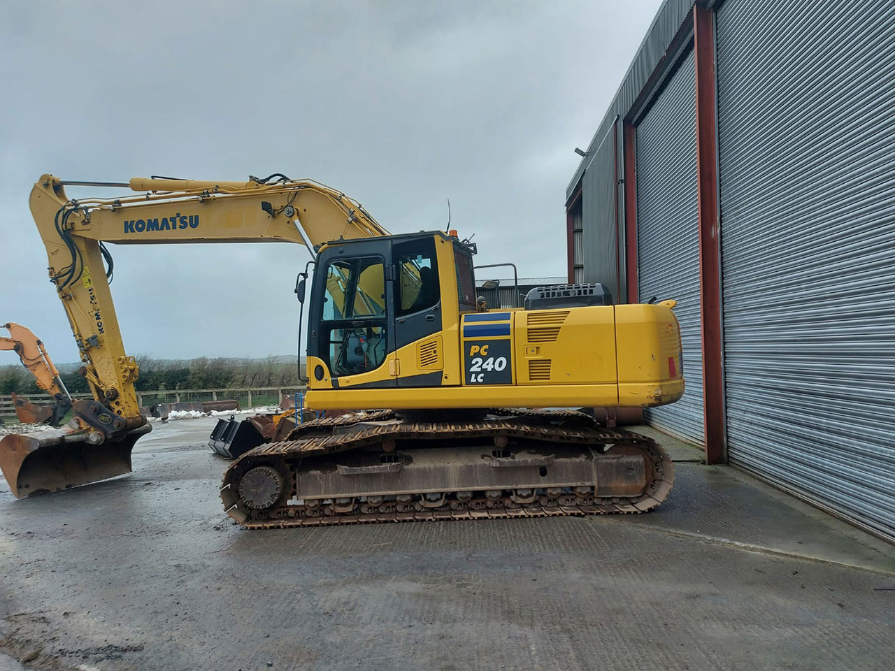 Komatsu PC240LC-8 - Экскаватор: фото 1 Komatsu PC240LC-8 - Экскаватор: фото 1