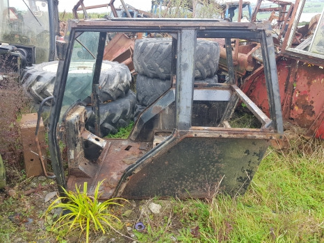 Case 5140, 5120, 5130, 5150 Cab Frame 241678a1, 1330957c3, 1340148c3 - Кабина: фото 1 Case 5140, 5120, 5130, 5150 Cab Frame 241678a1, 1330957c3, 1340148c3 - Кабина: фото 1