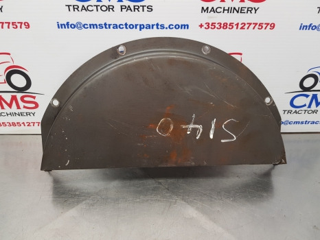 Case 5140, 5130, 5120, 5150 Clutch Baffle, Guard A186986 - Сцепление и запчасти для Сельскохозяйственной техники: фото 1 Case 5140, 5130, 5120, 5150 Clutch Baffle, Guard A186986 - Сцепление и запчасти для Сельскохозяйственной техники: фото 1